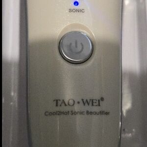 TAO•WEI Cool2Hot Sonic Beautifier - Ivory/White